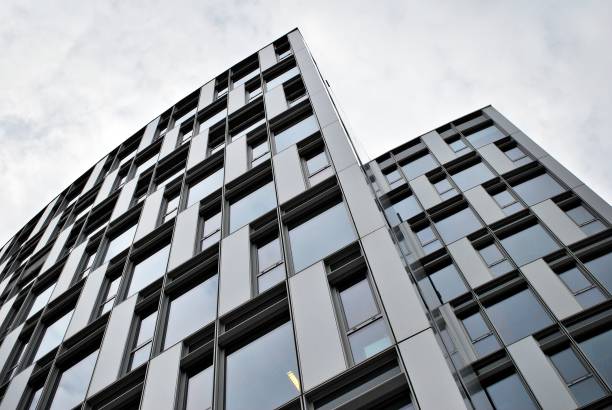 istock Modern office building with facade of glass. 684595178