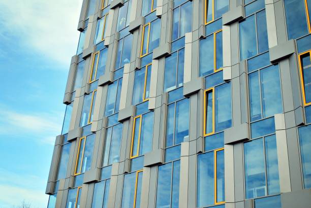 istock Modern office building with facade of glass. 684595272