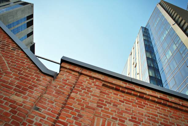 istock Modern office building with facade of glass. 684602644