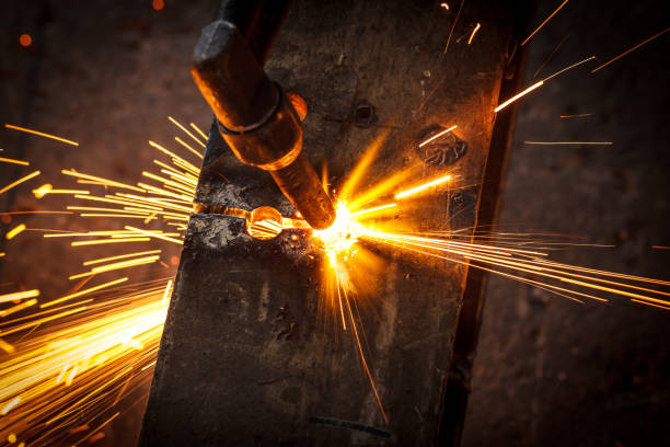 istock Metal cutting gas 684686148