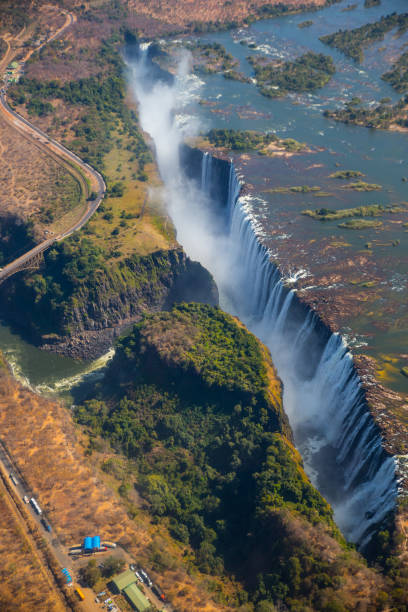 ヴィクトリアフォールズ  - victoria falls waterfall zimbabwe zambia ストックフォトと画像