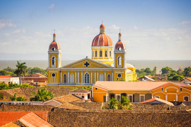 大教堂的格拉納達市容尼加拉瓜 - 尼加拉瓜 個照片及圖片檔
