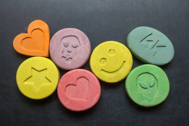 ecstasy pills - ecstasy imagens e fotografias de stock