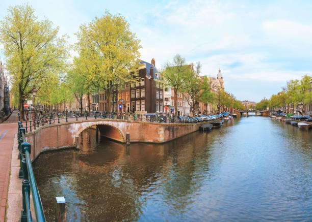 istock Old town of Amsterdam 684823276