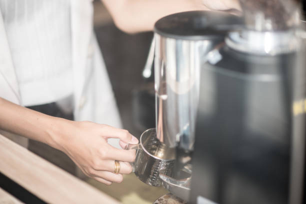 istock Close-up Barista Cafe Making Coffee Preparation Service Concept 684958754