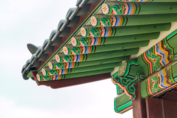 istock korean traditional architecture style : danchung 685006346