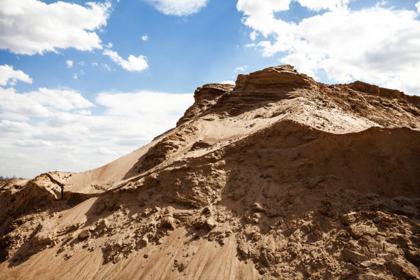 kuvapankkikuvat ja rojaltivapaat kuvat aiheesta suuret hiekkavuoret autiomaassa - sand mountain