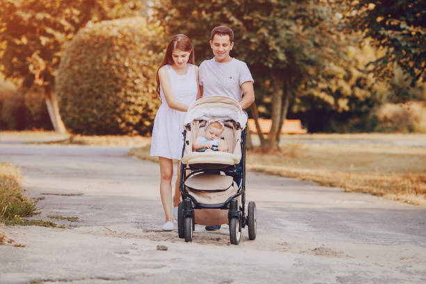 istock family in park 685271926