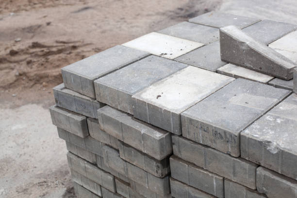 istock Warehouse of building tiles. 685291010