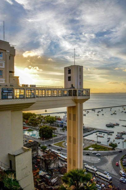 istock Lacerda Elevator (Lacerda Elevator) at sunset - Salvador, Bahia, Brazil 685295932