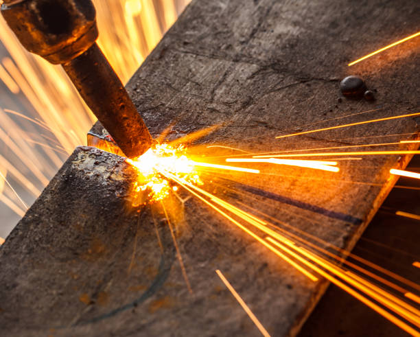 istock Metal cutting gas 685386326