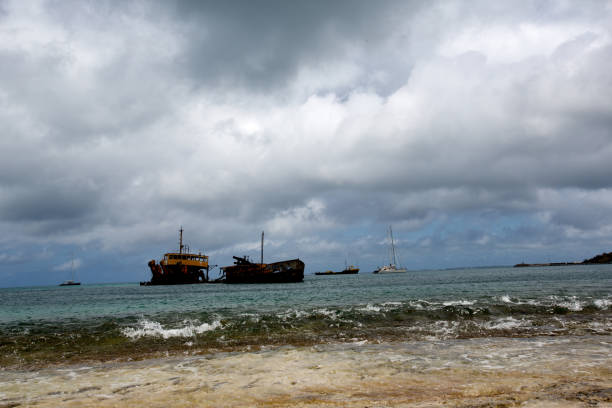 istock Shipwreck at Marigot Bay, St.  Maarten 685443738
