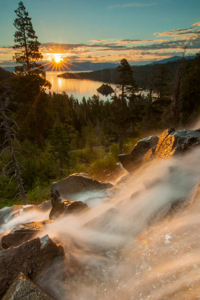 istock Beautiful Lake Tahoe California 685455610
