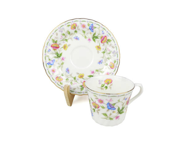istock Chinese set of tea cups on white background 685469936