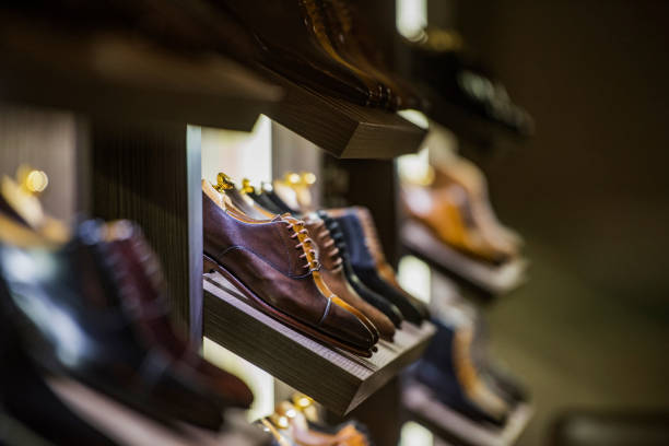 istock Men shoes in a luxury store in Paris. 685549162