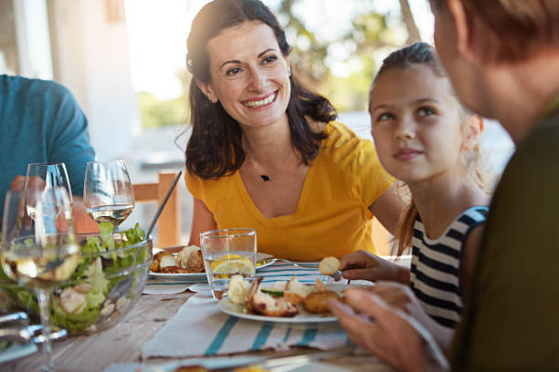 istock Share food and you share happiness 685577148