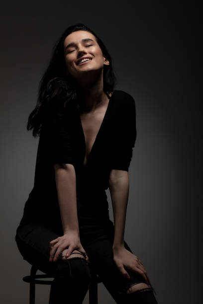 istock beautiful lady portrait 685723368