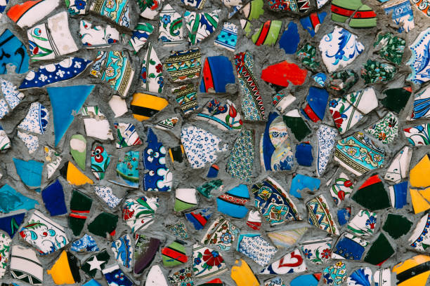istock Broken plates decorate the wall with turkish symbols 685756378