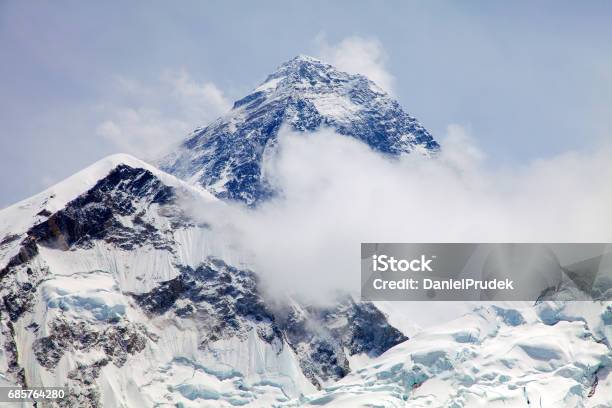 View Of Top Of Mount Everest From Kala Patthar Stock Photo - Download Image Now - Asia, Autumn, Base Camp