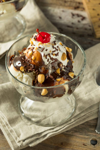 istock Sweet Homemade Ice Cream Sundae 685769844