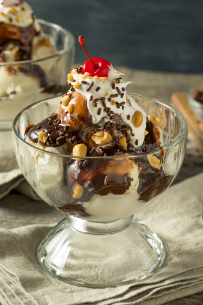 istock Sweet Homemade Ice Cream Sundae 685770508