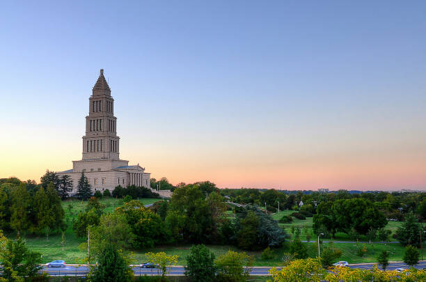 George Washington Masonic Memorial Sunset at The George Washington Masonic Memorial (mesonic temple) in Alexandria Va historic district stock pictures, royalty-free photos & images