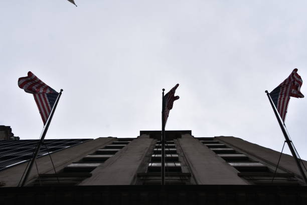 istock Building with US flags at the entrance 685783570