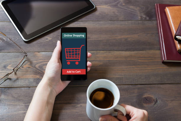 istock Online shopping at the internet store. E-commerce. 685786354