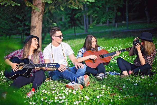 istock Group of friends playing music 685787564