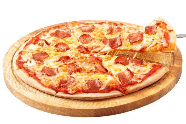 akute pizza salami, mozzarella, chorizo-salami - pepperoni stock-fotos und bilder