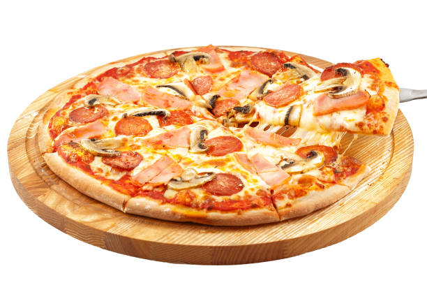 istock Pizza Americana, mozzarella, pepperoni, ham, mushrooms 685795390