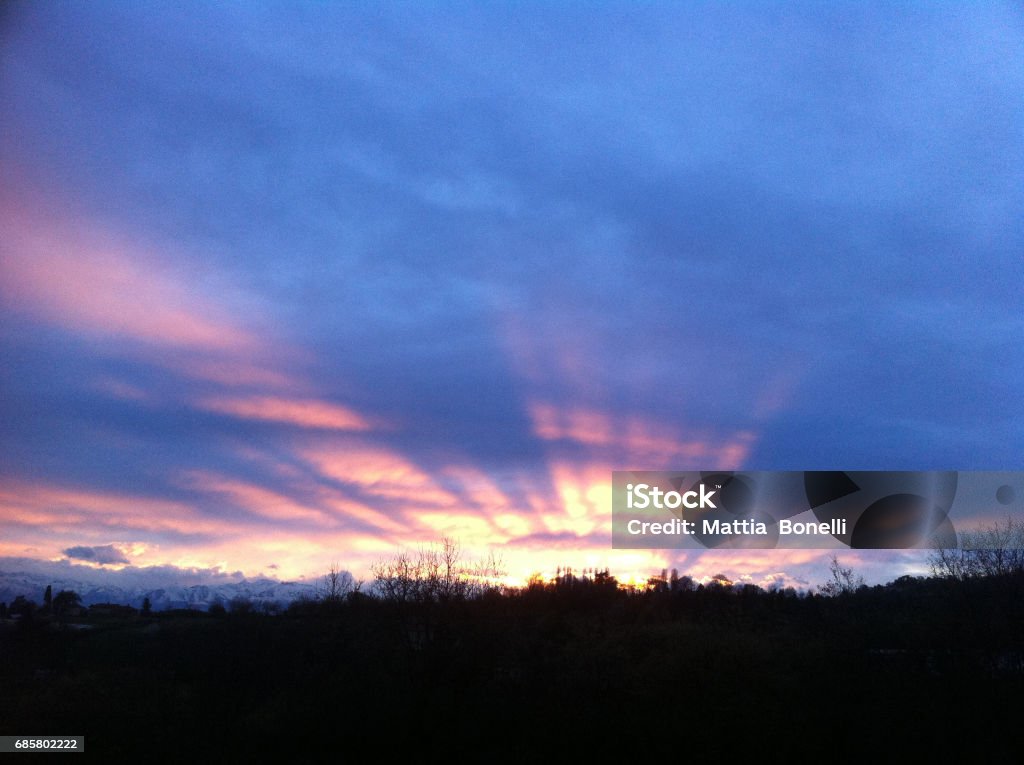 Sky Rays Effect Dark Clouds Sky With Sun Rays Effects Stock Photo - Download Image Now ...