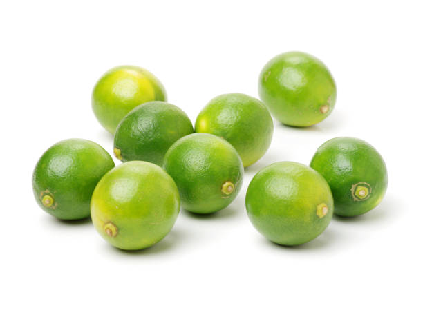 fresh young green peas  on the white background - 5551 imagens e fotografias de stock