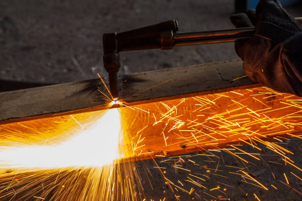 istock Metal cutting gas 685828222