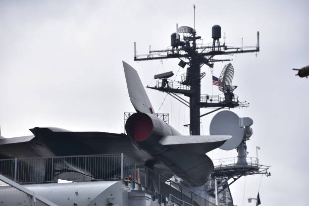 istock Radar and gps equipment on Ship 685831014