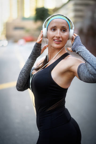 istock Female athlete in the city 685855524