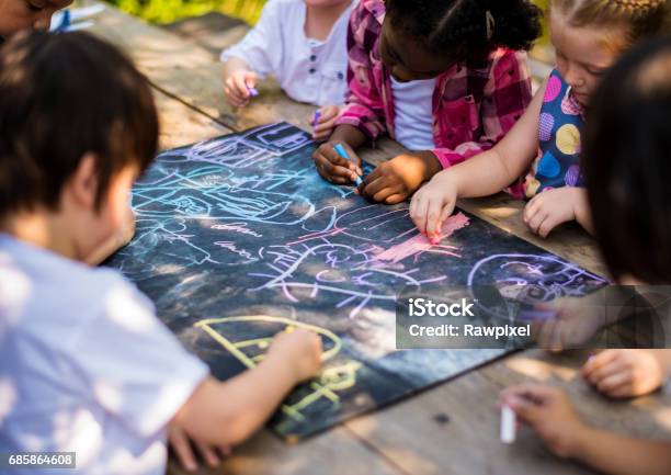 Children Drawing Art Class Outdoors Stock Photo - Download Image Now - Summer Camp, Child, Art