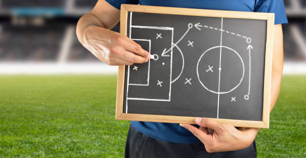 tácticas de ataque de dibujo - football strategy plan sport fotografías e imágenes de stock