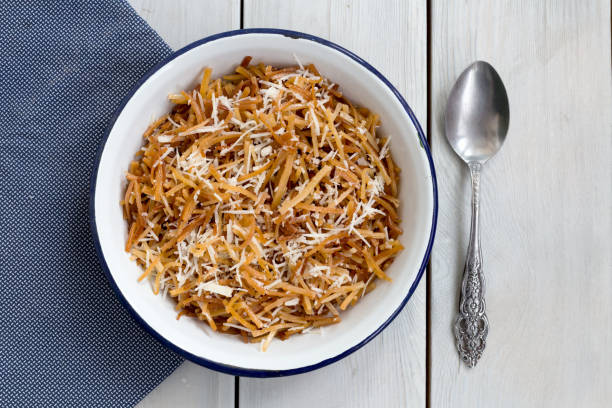istock Turkish Noodle / Eriste with cheese 685888170