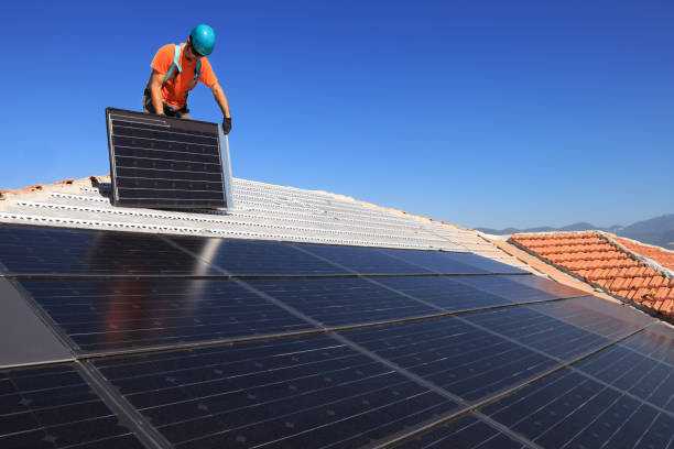 istock installing alternative energy photovoltaic solar panels 685888736