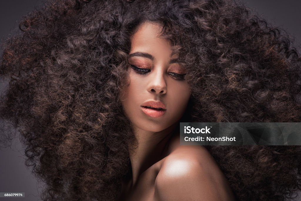 Portret van de schoonheid van de Afrikaanse meisje. - Royalty-free Model - Beroep Stockfoto