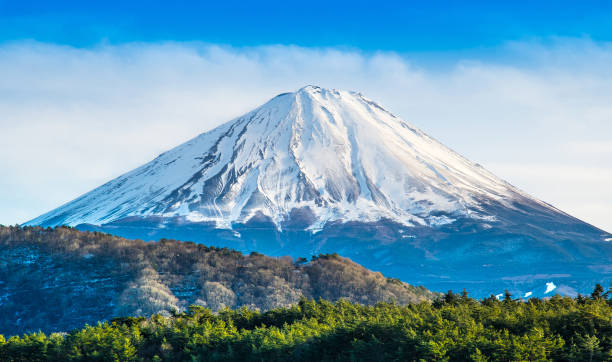 mt. fuji, japan - berg fudschijama stock-fotos und bilder