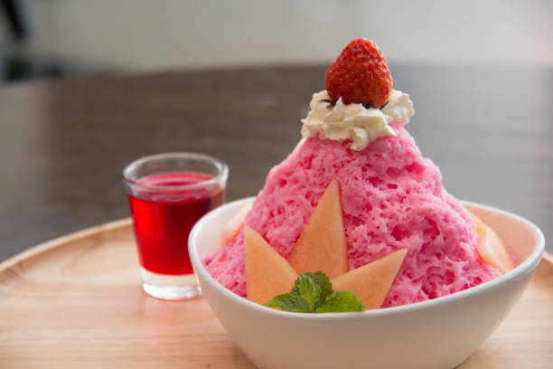 istock bingsu with strawberry and sauce 686184532