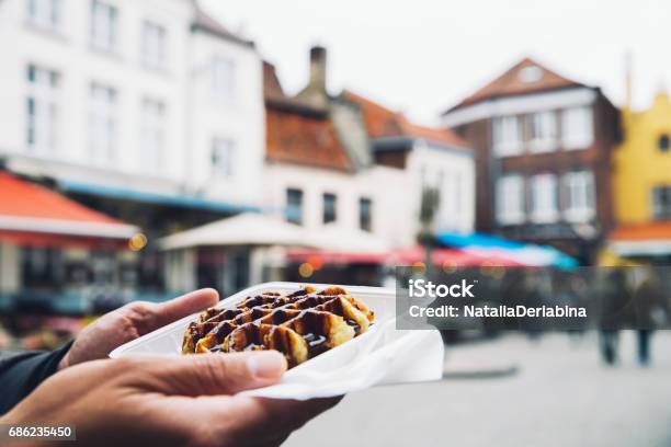 Traditioneel Belgisch Dessert Patisserie Stockfoto en meer beelden van Brugge - Brugge, België, Wafel
