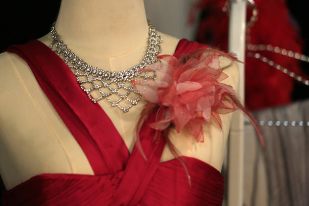 istock red dress mannequin 686250642