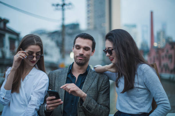istock Friends in the city 686281368