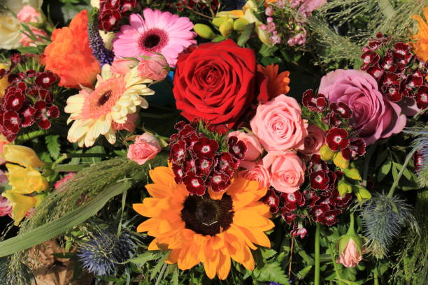 istock Colorful wedding flowers 686285316