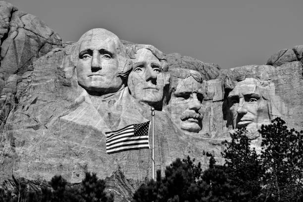 Mount Rushmore National Monument The iconic Mount Rushmore National Monument depicting US Presidents George Washington, Thomas Jefferson, Theodore Roosevelt, and Abraham Lincoln, carved out of the Black Hills Mountains outside of Rapid City, South Dakota. black hills photos stock pictures, royalty-free photos & images
