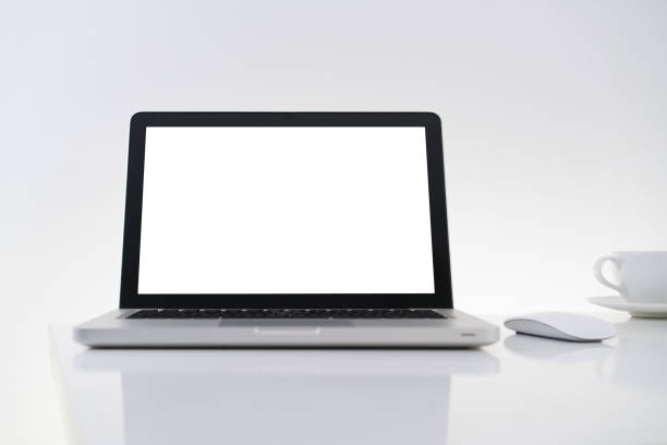 istock Mock up Blank screen of Laptop 686498110