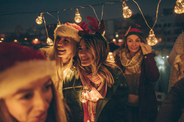 istock Christmas with friends 686608194
